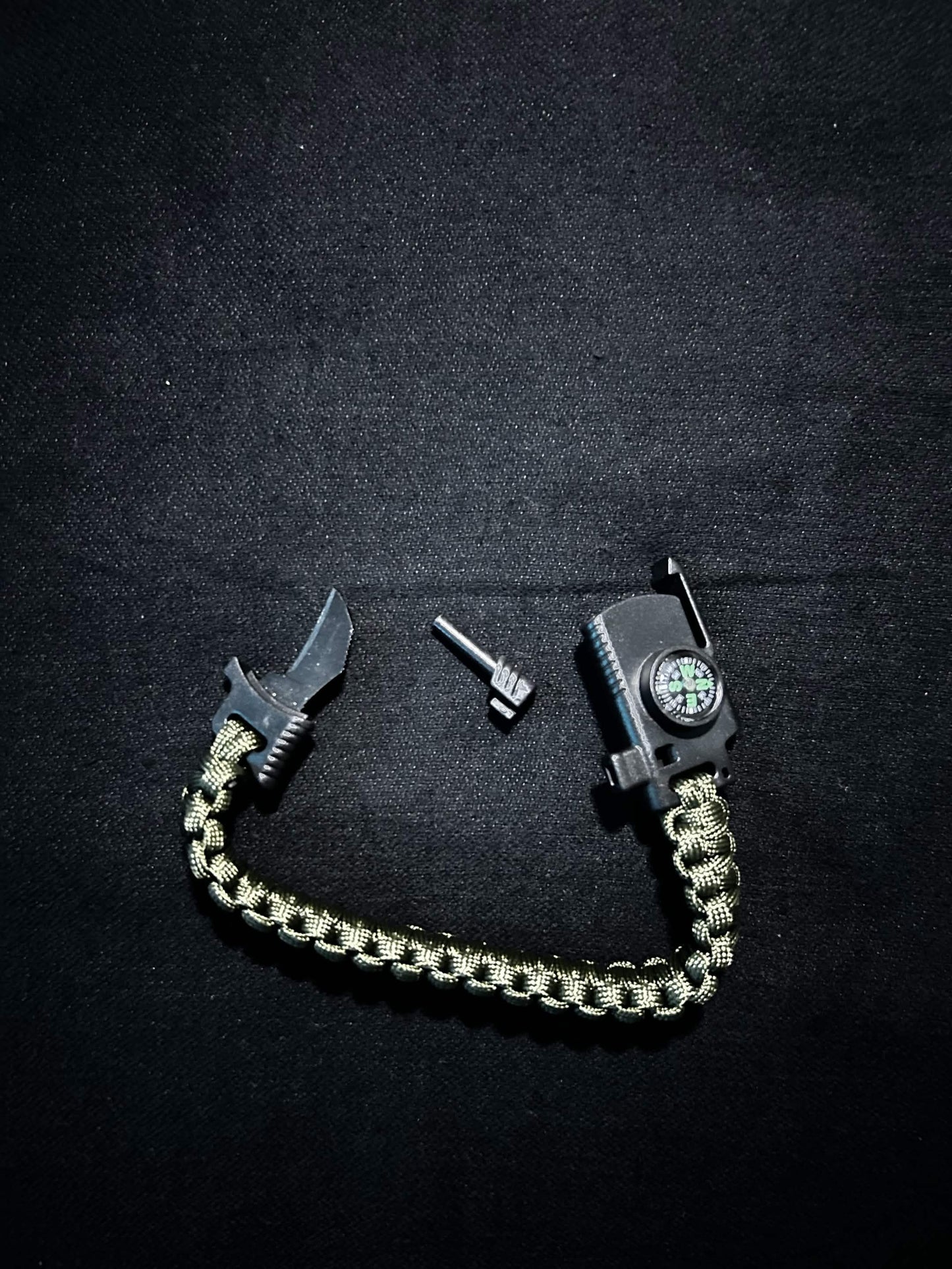 Bratara Multitool